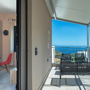 Capostango Apartments - Stunning Views Of Libyan Sea Áno Rodákino Exterior photo