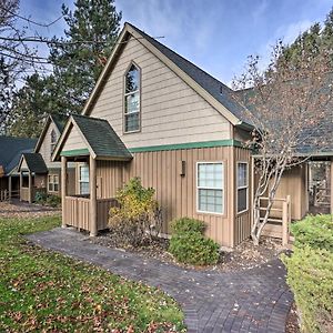 Chalet At Running Y Resort With Wraparound Deck! Klamath Falls Exterior photo