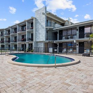 Avalon Resort Of Deerfield Beach Exterior photo