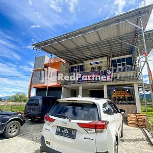 Minang Raya Guesthouse Syariah Redpartner Siulakmukai Exterior photo