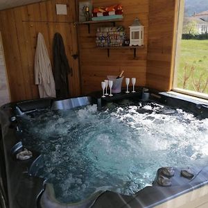 Chambre Avec Jacuzzi Privatif "Le Pecher" Panzió Saillans  Exterior photo