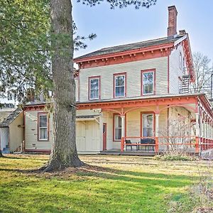 Centrally Located Apt In Victorian Mansion! Apartman Poughkeepsie Exterior photo