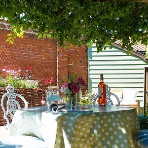 Wren Cottage, A Very Cosy Historic Coastal Cottage In A Pretty Little Village Wickham Market Exterior photo