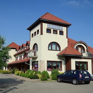 Hotel Tyniecki Krakkó Exterior photo