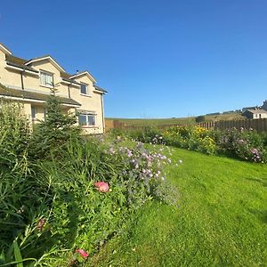 Seacroft Licensed B&B And Restaurant Aird Uig Exterior photo