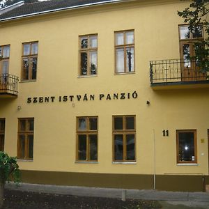 Szent István Panzió Hódmezővásárhely Exterior photo