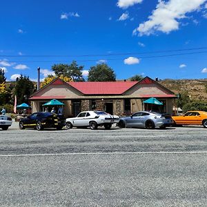 Oturehua Railway Hotel Cottage Exterior photo