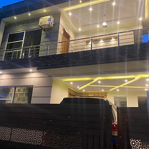 Luxury Guest House In Bahria Town Ravalpindi Exterior photo