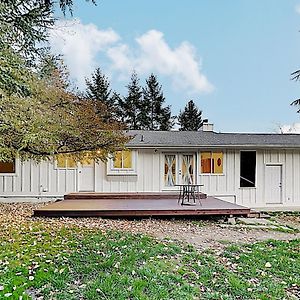 Farmhouse-Chic Retreat Villa Lynwood Center Exterior photo