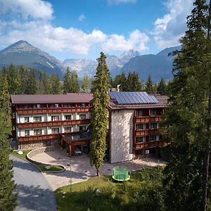 Wellness Hotel Borovica Štrbské Pleso Exterior photo