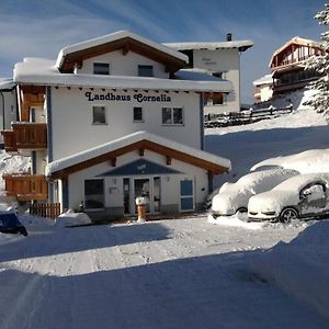 Landhaus Cornelia Aparthotel Berwang Exterior photo