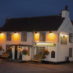 The Wellington Heifer Panzió Northallerton Exterior photo