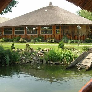 Szőlőszem Farm Tiszaszolos Exterior photo