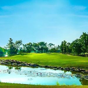 Lake View Hotel And Golf Club Huahin Exterior photo