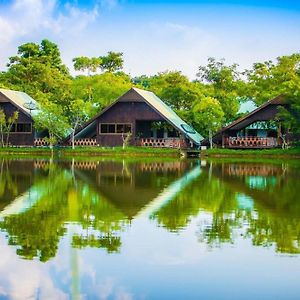 Tanita Lagoon Resort Udonthani Exterior photo
