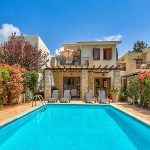 2 Bedroom Villa Destu With Private Pool And Golf Views, Aphrodite Hills Resort Kúklia Exterior photo