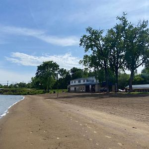 Beach House On Lake Terre Haute Exterior photo