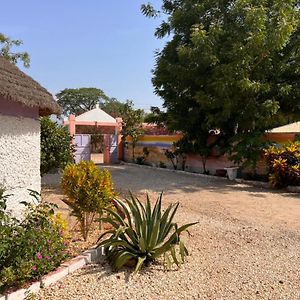 Nouvelle Vision Des Coquillages Chez Nabou Hotel Toubakouta Exterior photo