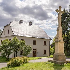 Penzion U Krizove Cesty Hotel Tvrdkov Exterior photo