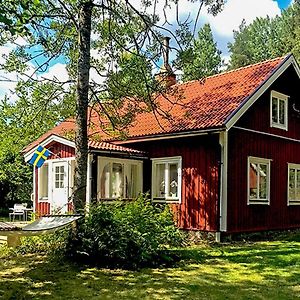 Awesome Home In Hultsfred With Kitchen Skinshult Exterior photo