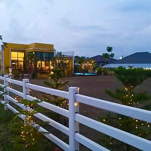 Colorful Pool Villa, Chiang Rai, Thailand Exterior photo