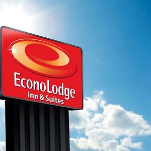 Econo Lodge Inn & Suites Yankton megye Exterior photo