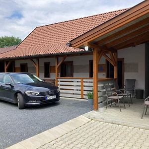 Toronyi Vendégház Hotel Exterior photo