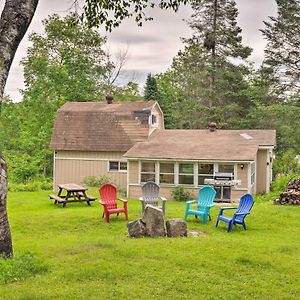 Cozy White Mountains Getaway With Wood Fire Pit Villa Lisbon Exterior photo