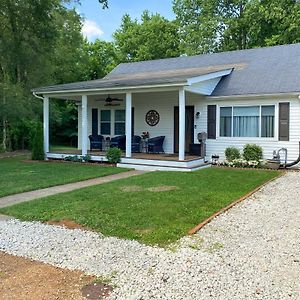 Quaint Creekside Cottage With Porch And Backyard! Lexington Exterior photo