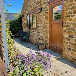 Honeysuckle Cottage - Hillside Holiday Cottages, Cotswolds Warmington Exterior photo