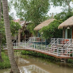 Karaboon Wellness Villa Phitszanulok Exterior photo