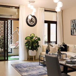 Stylish Apartment With A Jacuzzi Maszkat Exterior photo