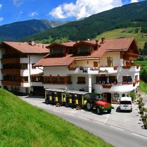 Hotel Stolz Matrei am Brenner Exterior photo