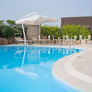 Mercure Olbia Hotel Exterior photo