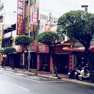 Meets Happy Hotel Jungho Exterior photo