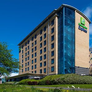 Holiday Inn Express Leeds City Centre, An Ihg Hotel Exterior photo