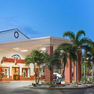 Howard Johnson By Wyndham Ft. Myers Fl Hotel Fort Myers Exterior photo