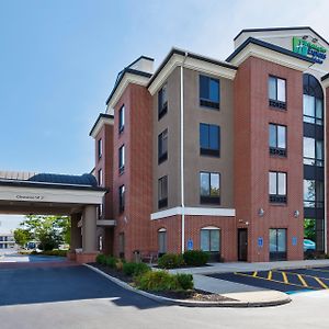 Holiday Inn Express Hotel & Suites Cleveland-Richfield, An Ihg Hotel Brecksville Exterior photo