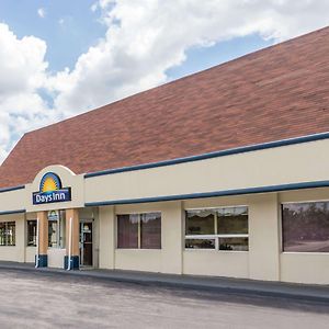 Days Inn By Wyndham Christiansburg Exterior photo