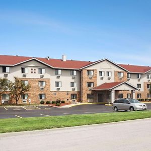 Super 8 By Wyndham Fairview Heights-St. Louis Motel Exterior photo