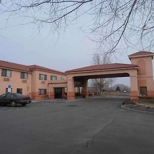 Quality Inn Thermopolis Near Hot Springs Exterior photo