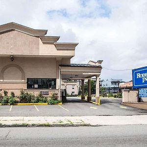 Rodeway Inn Paterson Exterior photo