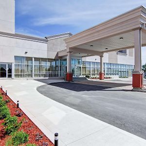 Best Western Plus Bowmanville Exterior photo