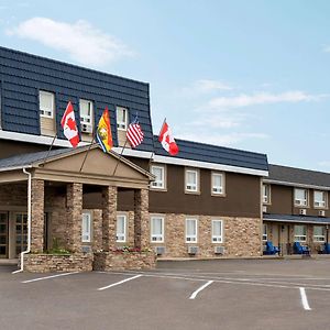 Days Inn By Wyndham Fredericton Exterior photo