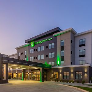 Holiday Inn & Suites Cedar Falls-Waterloo Event Ctr, An Ihg Hotel Exterior photo