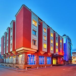 Hotel Palas Kazanlak Exterior photo