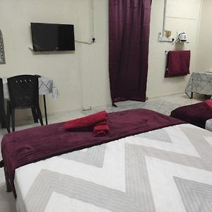 City Roomstay Budget Midtown Kuala Terengganu 2Queen Beds Exterior photo