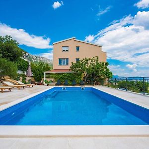Apartments With A Swimming Pool Kastel Sucurac, Kastela - 17588 Exterior photo