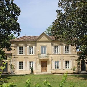 Malis Castera Le Petit Chateau Panzió Saint-Jean-de-Blaignac Exterior photo