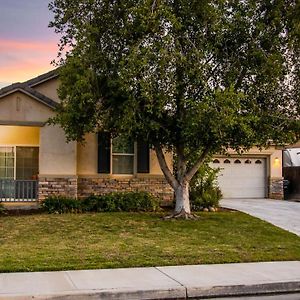 Northwest Farmhouse Villa Bakersfield Exterior photo